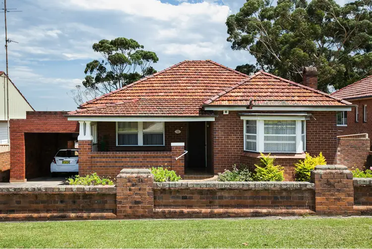 11 Angel Street, Corrimal NSW 2518