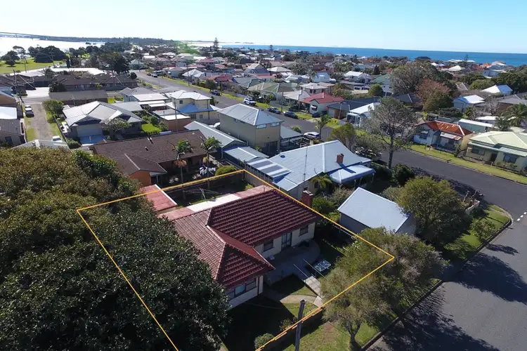 26 Pembroke Street, Stockton NSW 2295