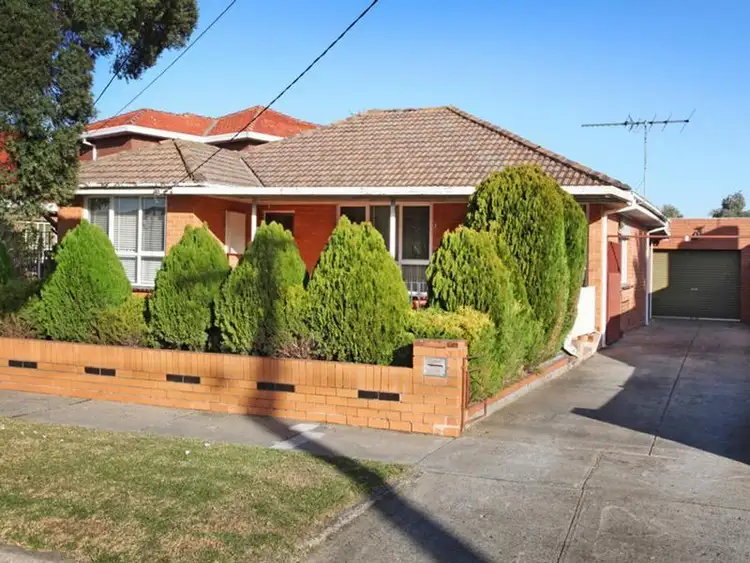 3 Arnold Street, Sunshine West VIC 3020