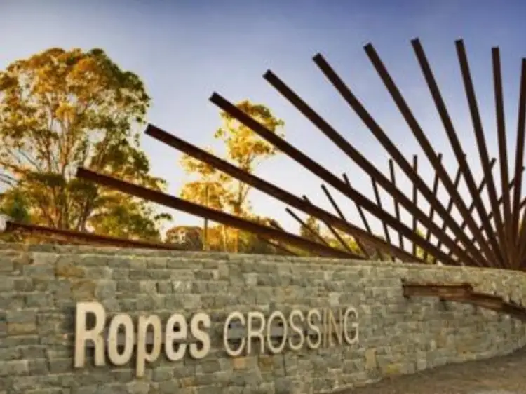 4 Blackburn Street, Ropes Crossing NSW 2760