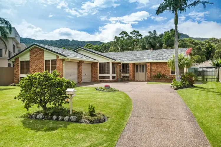 8 Hutchinson Drive, Balgownie NSW 2519