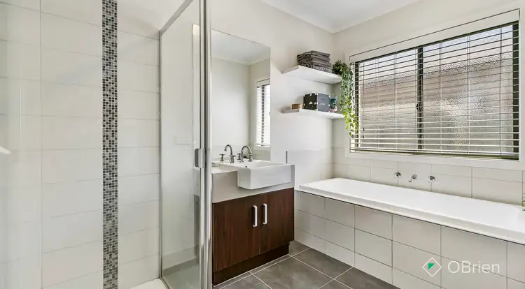 Fifth view of Homely house listing, 8 Wodalla Circuit, Sandhurst VIC 3977