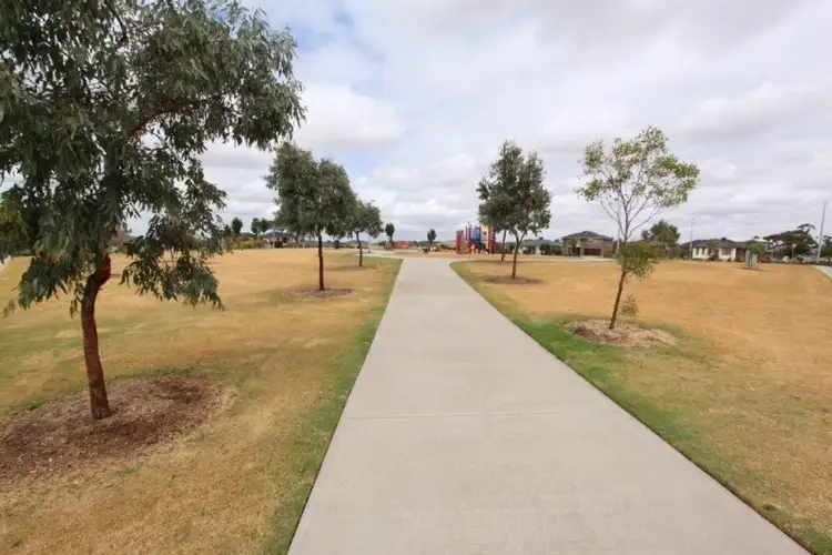 Seventh view of Homely house listing, 32 Sinclair Green, Derrimut VIC 3030