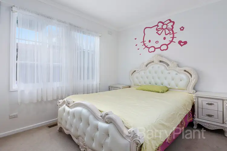 Fifth view of Homely house listing, 2 Snowden Place, Wantirna South VIC 3152