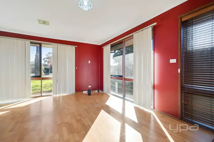 Fifth view of Homely house listing, 8 Colignan Court, Meadow Heights VIC 3048