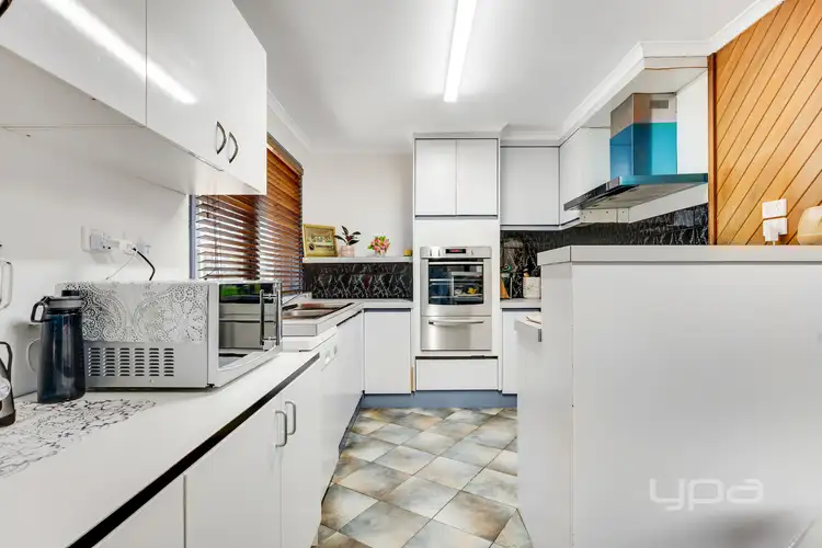 Sixth view of Homely house listing, 8 Colignan Court, Meadow Heights VIC 3048