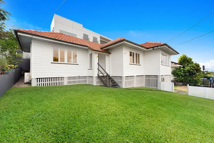 93 Bunya Street, Greenslopes QLD 4120