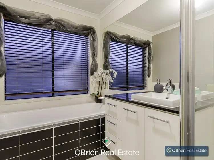 Fifth view of Homely house listing, 3 Sheffield Court, Narre Warren South VIC 3805