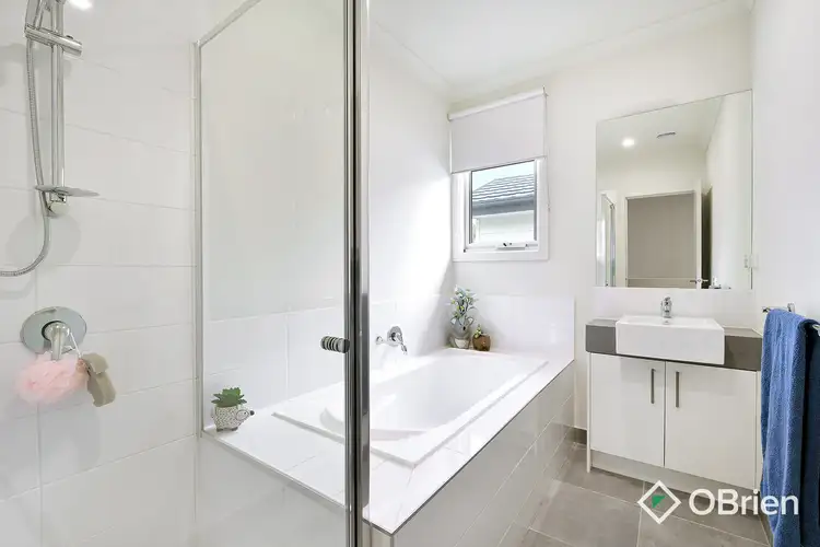 Sixth view of Homely townhouse listing, 2 Wilco Mews, Langwarrin VIC 3910