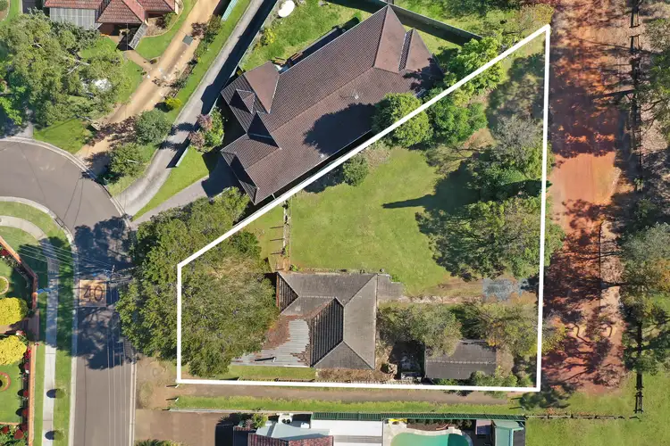 11 Parklands Avenue, Heathcote NSW 2233