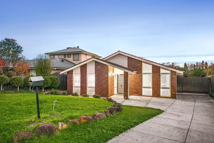 11 Matthews Court, Mill Park VIC 3082