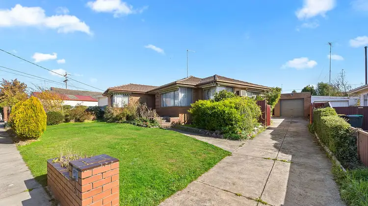 Main view of Homely house listing, 5 Eton Street, Wendouree VIC 3355