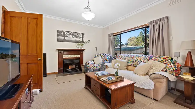 Sixth view of Homely house listing, 5 Stevenson Court, Haddon VIC 3351
