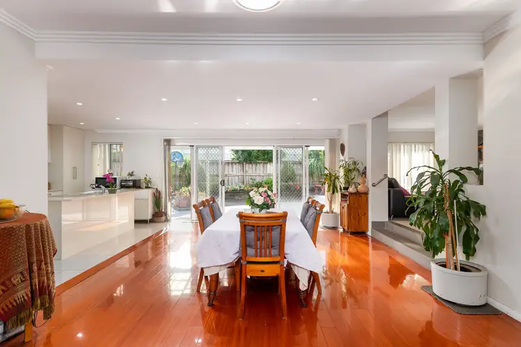 2/714 Forest Road, Peakhurst NSW 2210