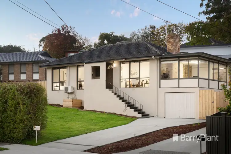 33 Swinburne Avenue, Mooroolbark VIC 3138