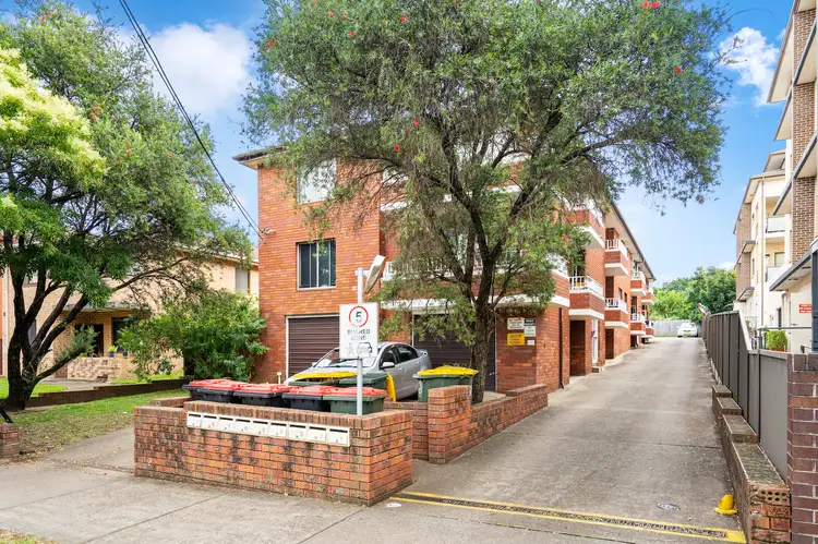 2/58 Station Road, Auburn NSW 2144