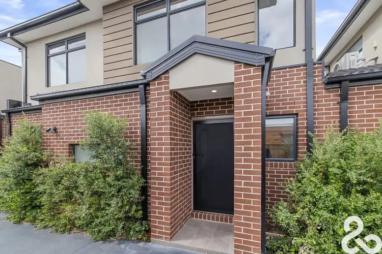 2/42 Messmate Street