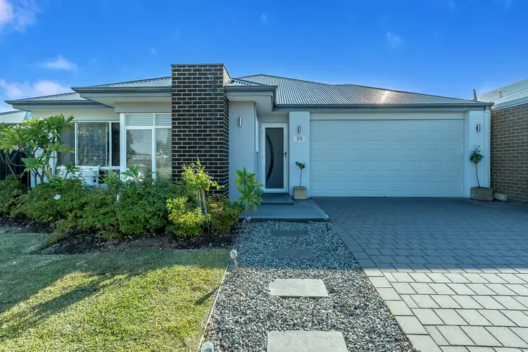 25 Willowdale Promenade, Piara Waters WA 6112