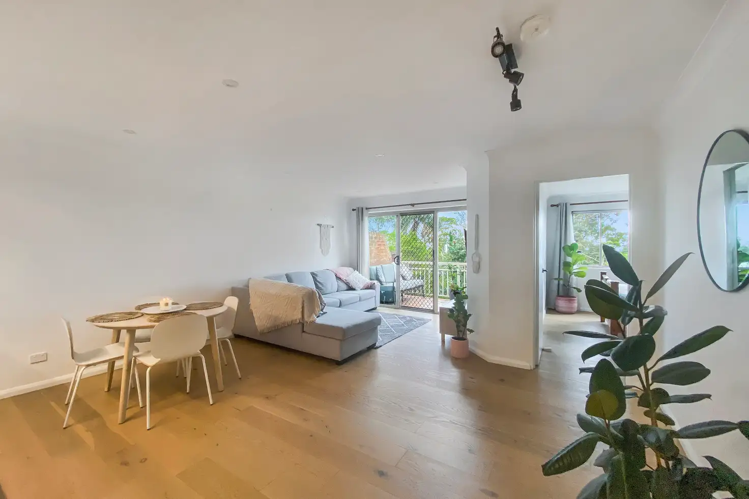 Main view of Homely unit listing, 18/7-9 Railway Parade, Engadine NSW 2233