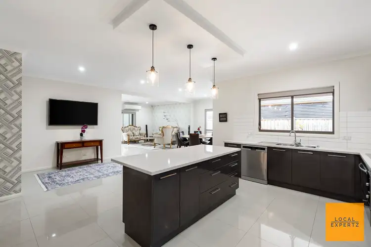 Fifth view of Homely house listing, 4 Pandra Place, Brookfield VIC 3338