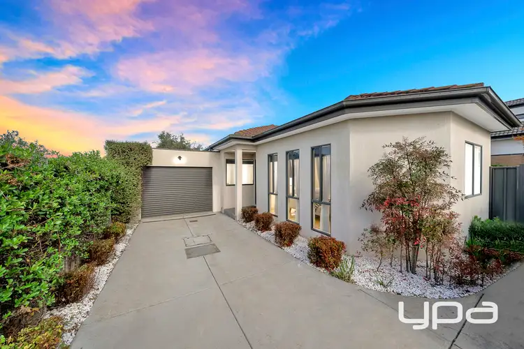 Main view of Homely unit listing, 2/137 View Street, Glenroy VIC 3046