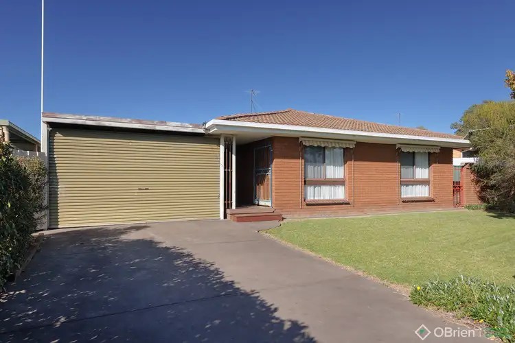 Main view of Homely house listing, 32 Emerald Avenue, Wodonga VIC 3690