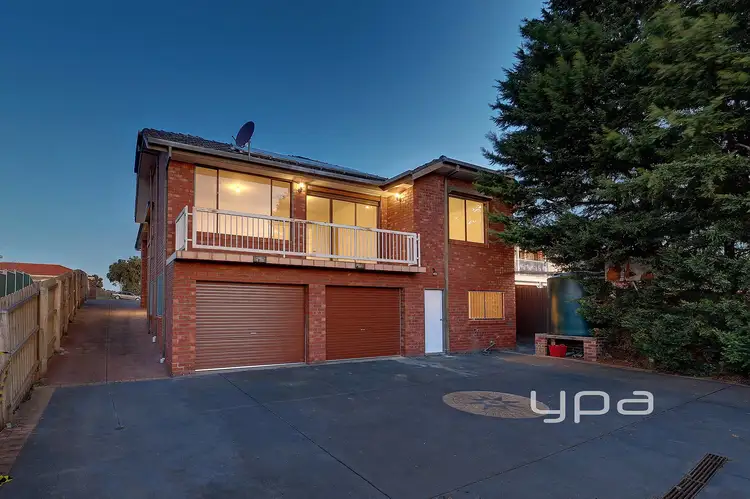 15 Ashleigh Crescent, Meadow Heights VIC 3048