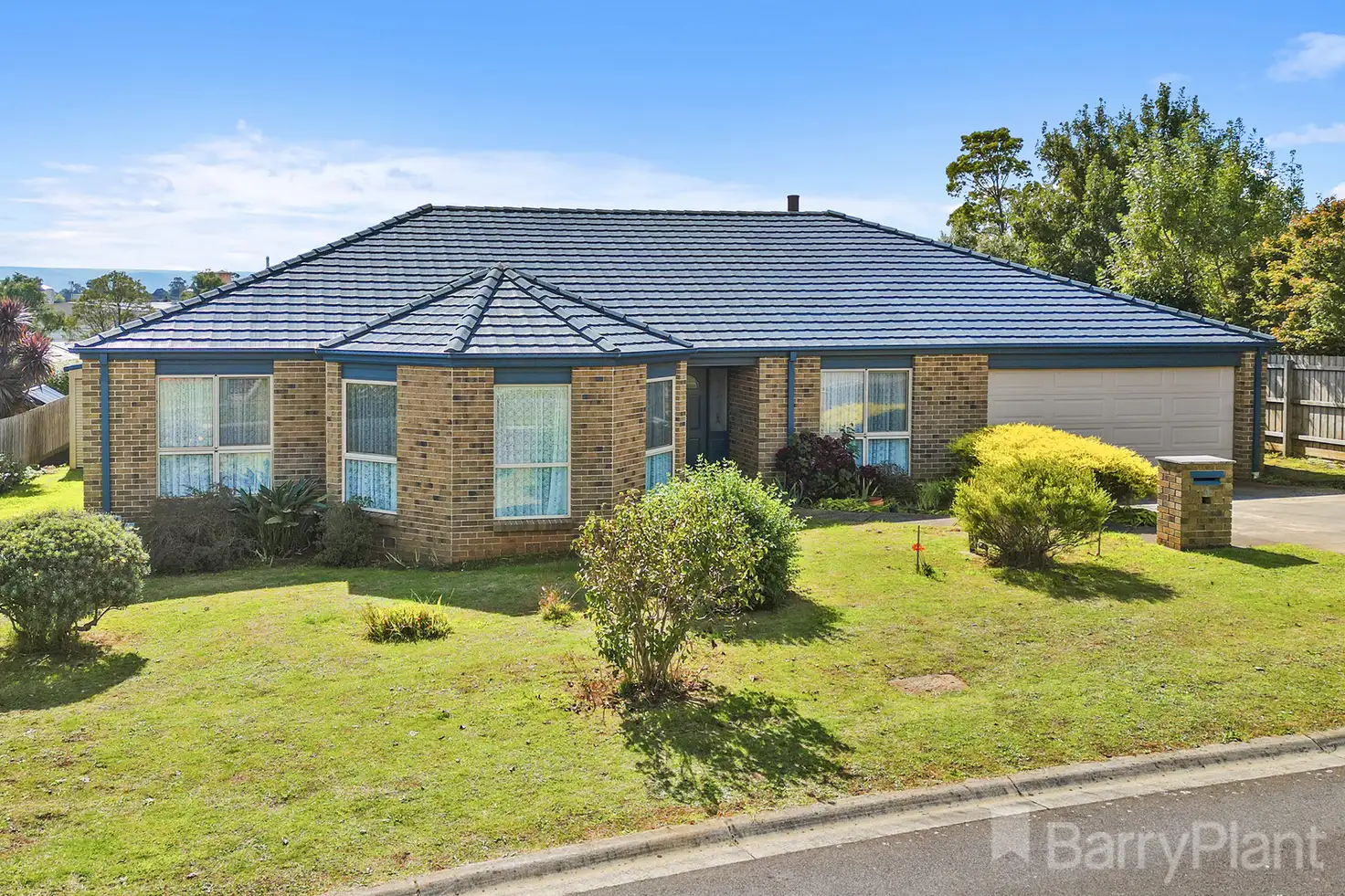 Main view of Homely house listing, 4 Picadilly Court, Drouin VIC 3818