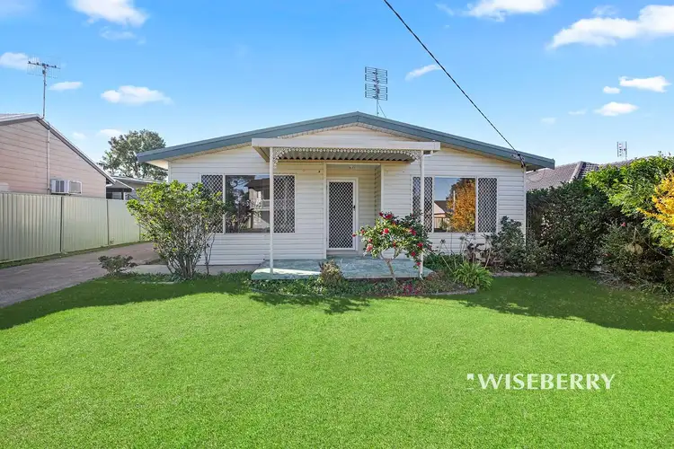 19 Robson Avenue, Gorokan NSW 2263