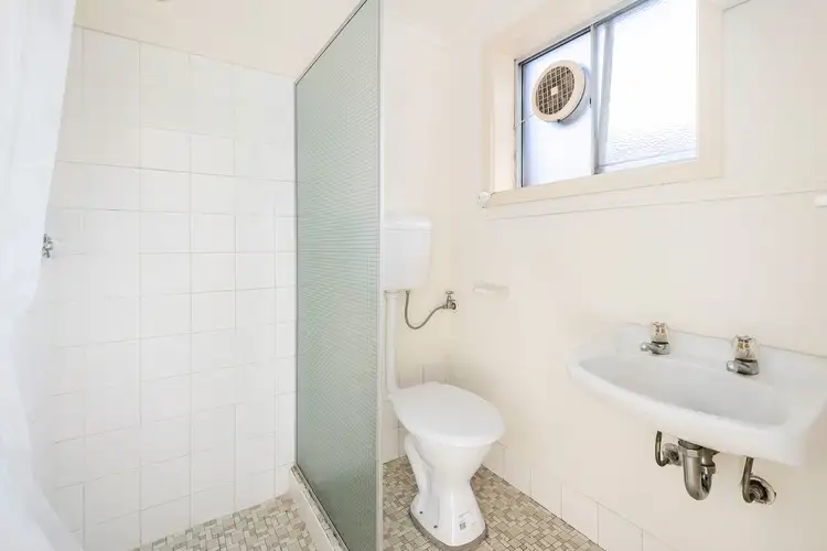 Sixth view of Homely apartment listing, 1/18 Collins Street, Mentone VIC 3194