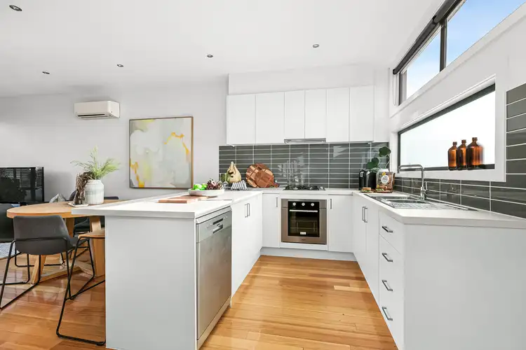 Fourth view of Homely apartment listing, 2/5 Bellevue Terrace, Pascoe Vale VIC 3044