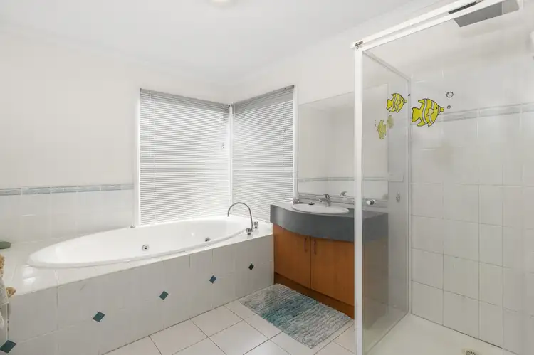 Fifth view of Homely house listing, 4 Charmouth Place, Narre Warren South VIC 3805