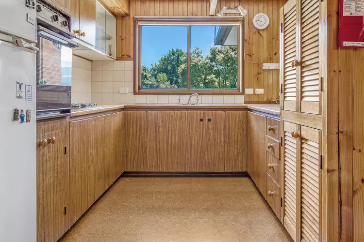 Sixth view of Homely house listing, 1 Dallas Court, Bright VIC 3741