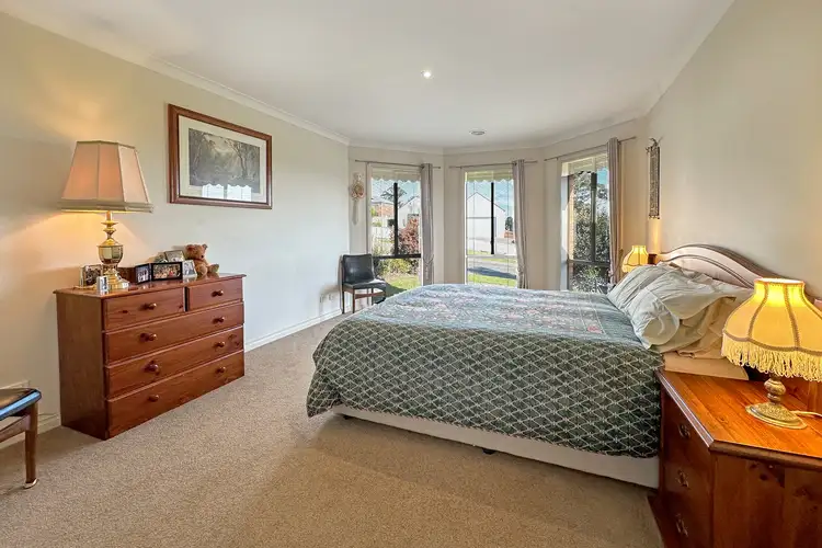 Sixth view of Homely house listing, 10 Summerhill Boulevard, Drouin VIC 3818