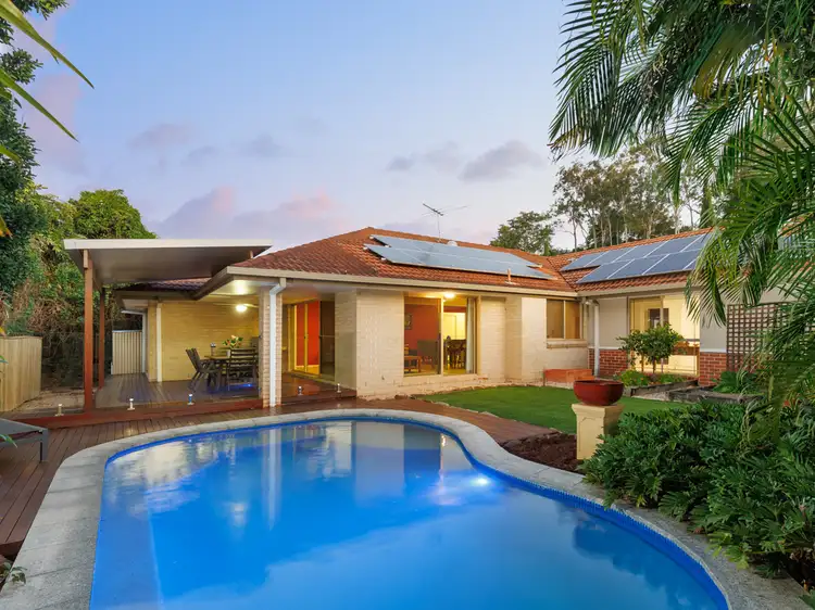 11 Fern Place, Kenmore QLD 4069