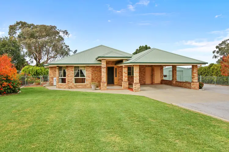 Main view of Homely house listing, 11 Lawrence Avenue, Tamworth NSW 2340
