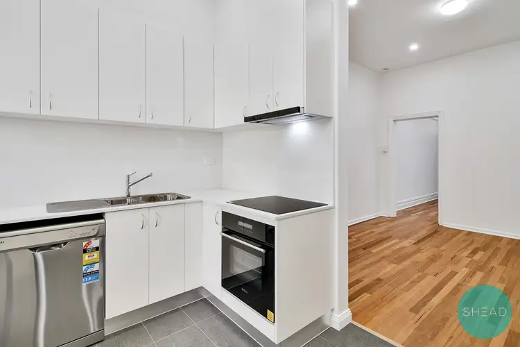 Flat/98 Hampden Road