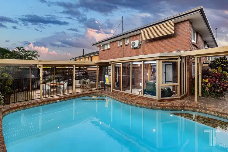 20 Buttercup Street, Mansfield QLD 4122