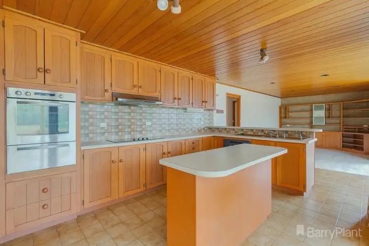 Fifth view of Homely house listing, 2 Kinrap Street, Kangaroo Flat VIC 3555