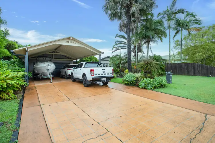 8 Blackmur Street, Marian QLD 4753