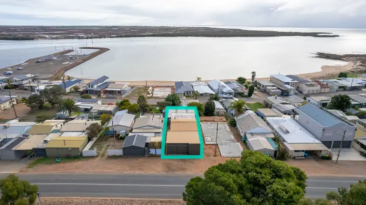 27 Fisherman Bay Road, Port Broughton SA 5522