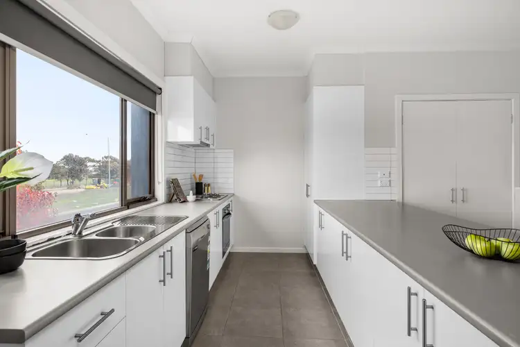 Fourth view of Homely townhouse listing, 33/1-15 Beddison Road, Craigieburn VIC 3064