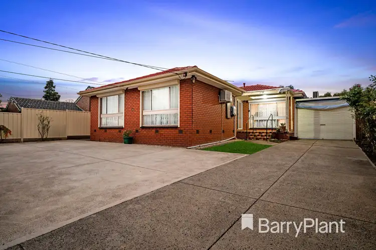 32 Charlbury Grove, St Albans VIC 3021