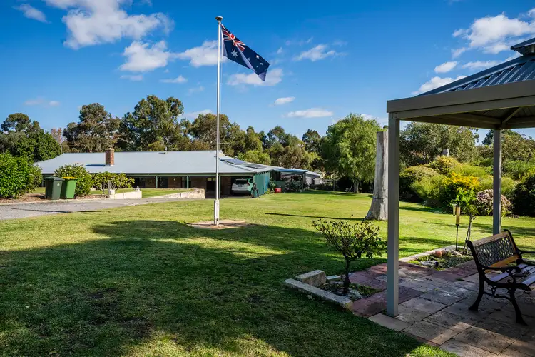 33 Lakes Way, Jandakot WA 6164