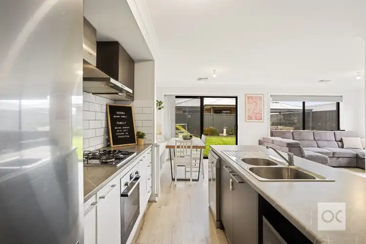 Second view of Homely house listing, 9 Royal Court, Hackham SA 5163