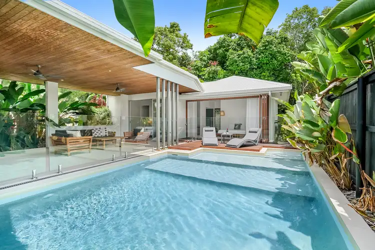94 Cascade Boulevard, Palm Cove QLD 4879