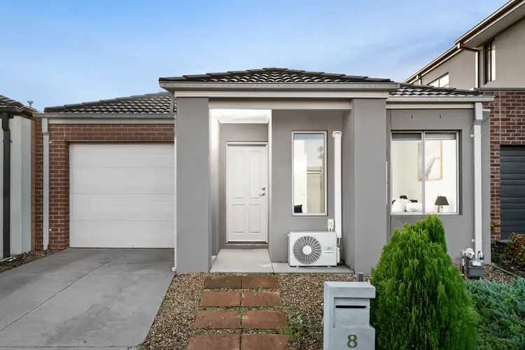 8 Battery Road, Point Cook VIC 3030