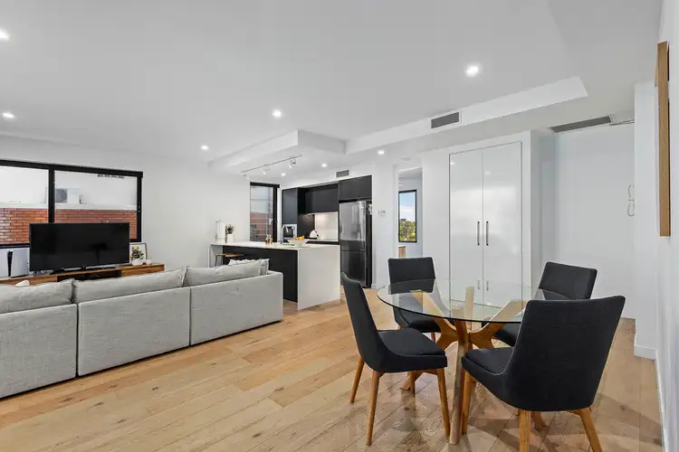 205/24 Norman Crescent, Norman Park QLD 4170