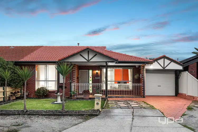 2/104 Willys Avenue, Keilor Downs VIC 3038