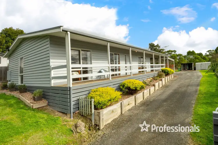 Main view of Homely house listing, 8 Tarhilla Drive, Launching Place VIC 3139